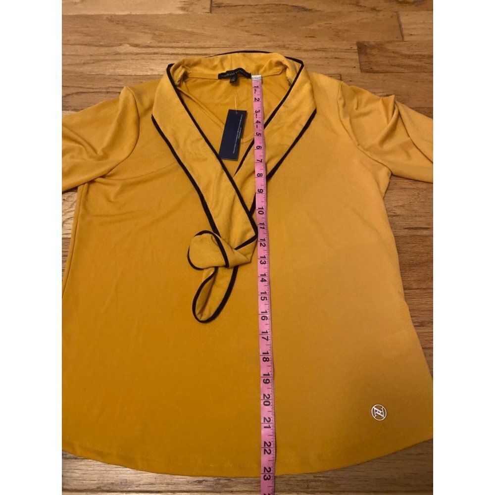 Adrienne Vittadini, women's gold/black blouse with neck tie size small - Picture 7 of 7